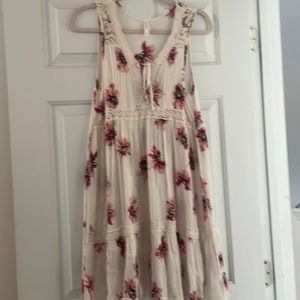 Cool summer dress in shades of pink